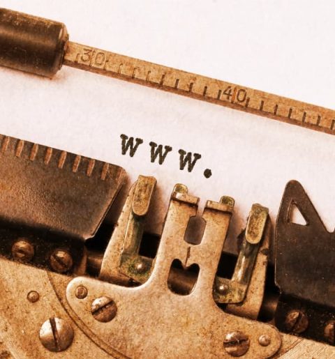 Ein e veraltete Arztwebsite mutet teilweise wie eine Schreibmaschine längst vergangener Tage an.